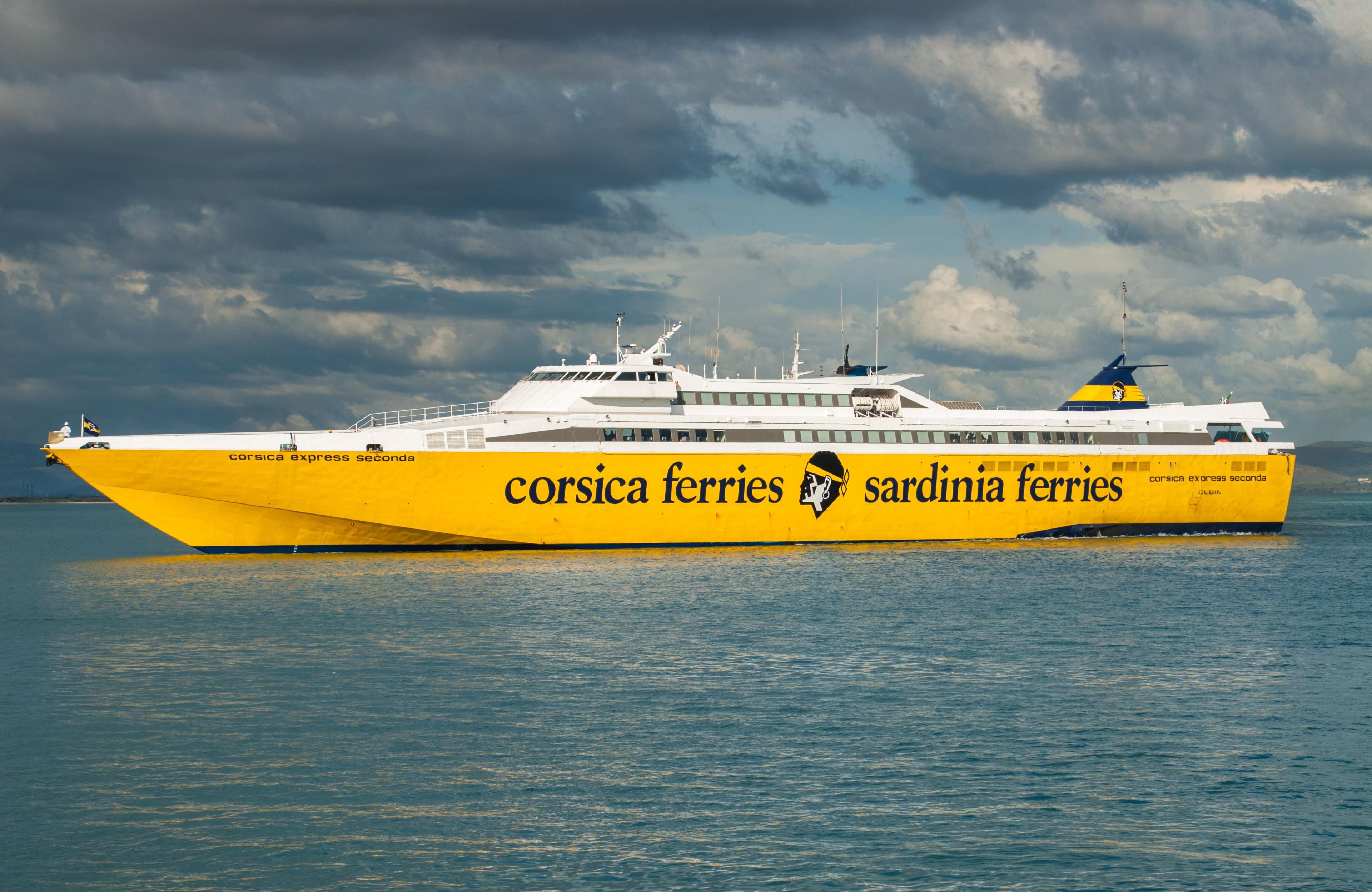 Ferry Ile Rousse Niza